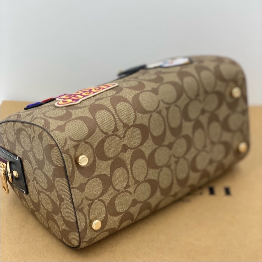 Disney X Coach Rowan Satchel In Signature
Canvas With Patches New Coach - Picture 4 of 15